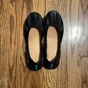 Size 11 Black Tieks